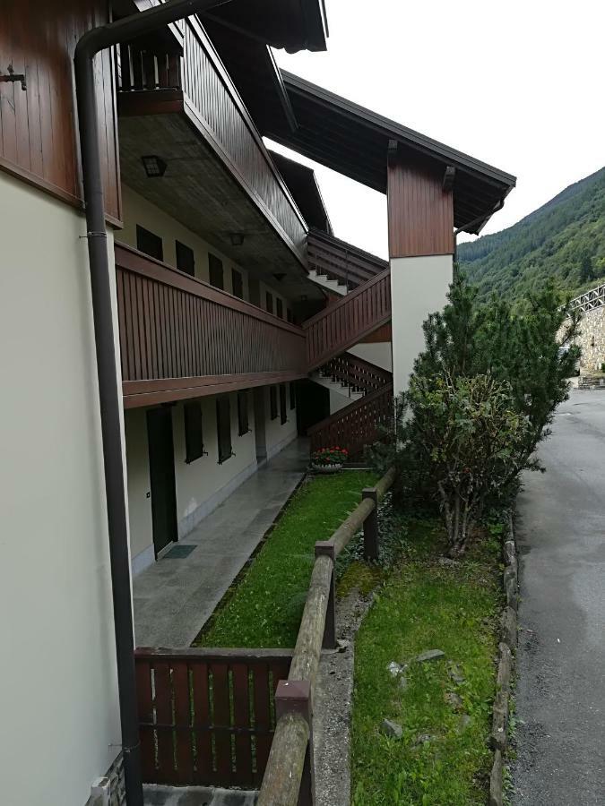 Apartmán Rele B Temù Exteriér fotografie